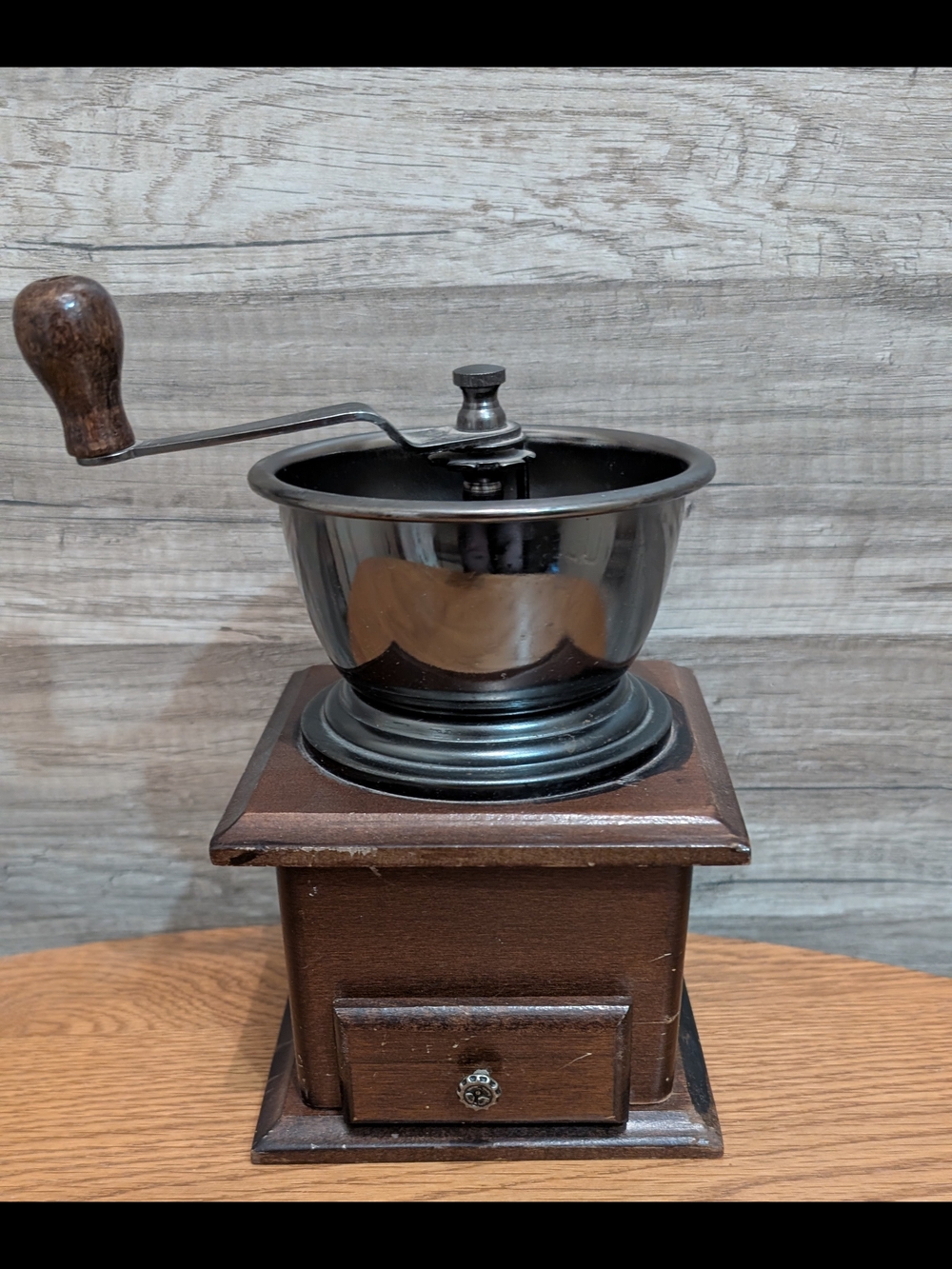 Vintage Manual Coffee Grinder - Classic Style - Small Sized
